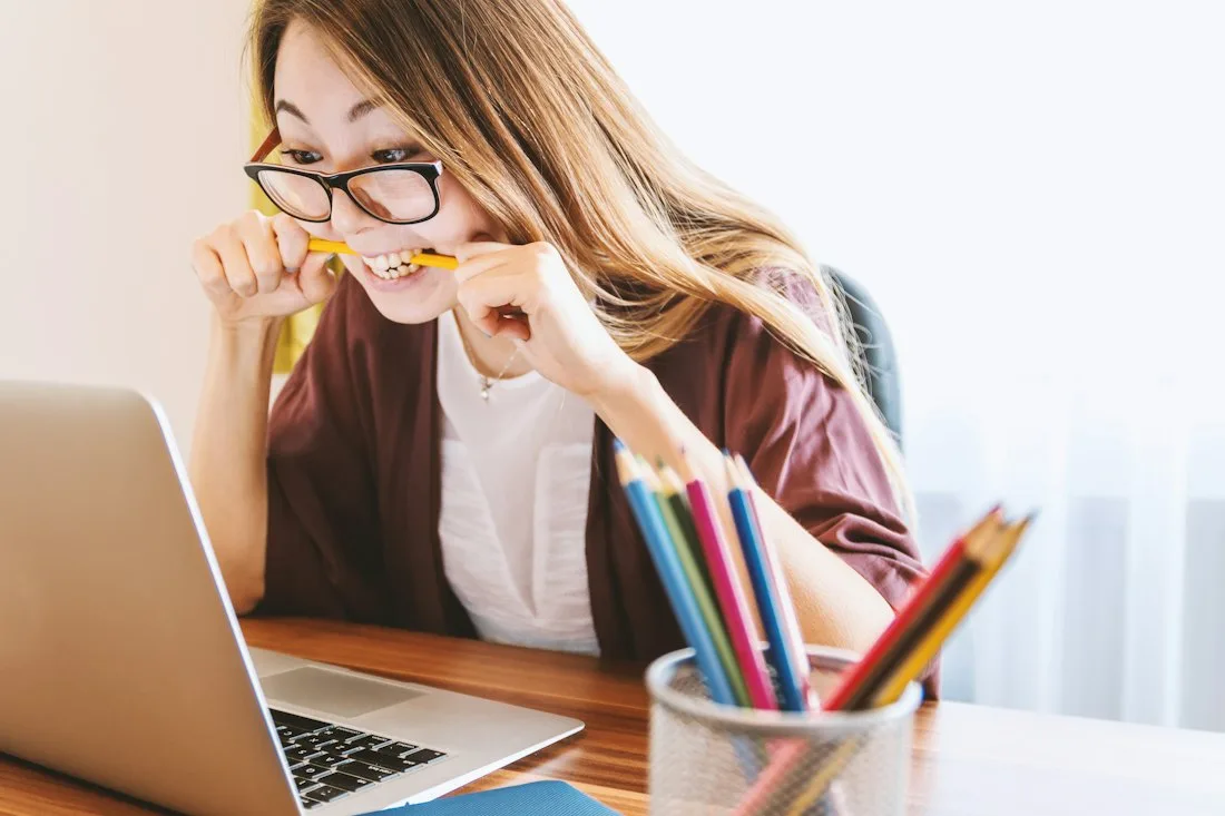 A student studying the online course