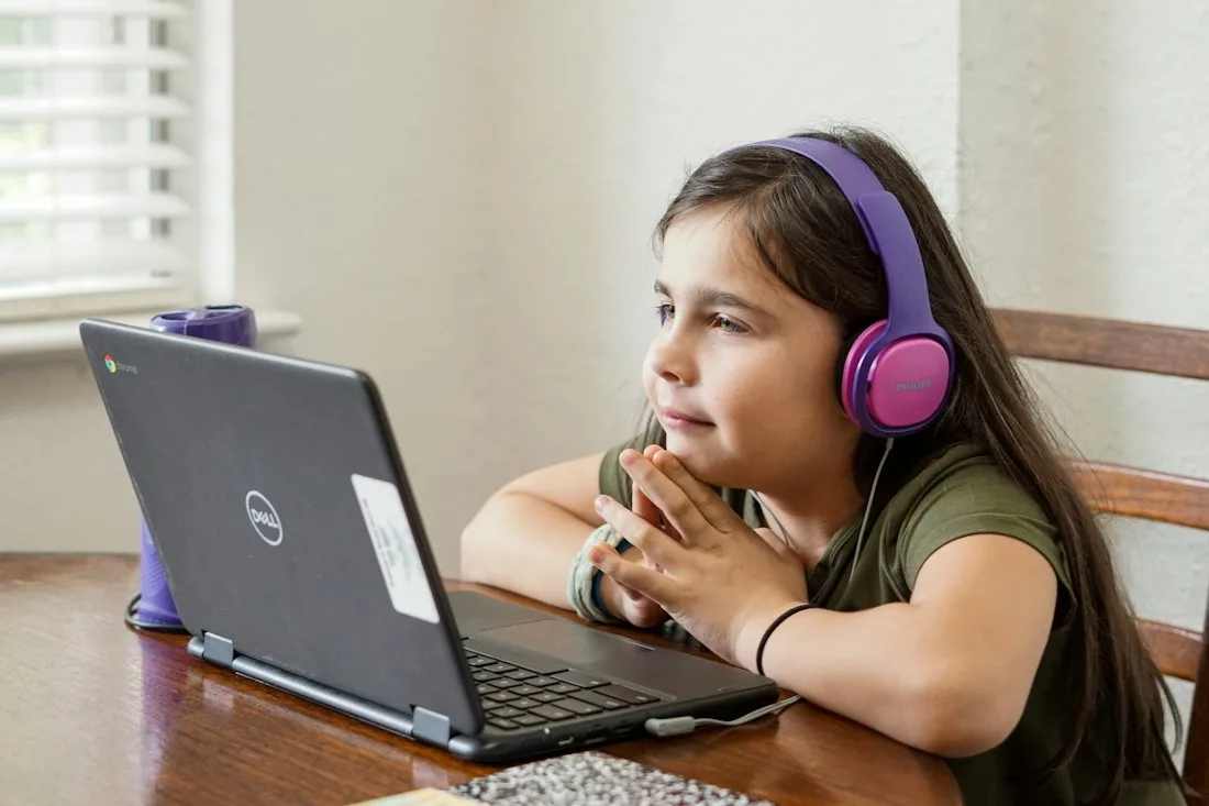 A student studying the course online